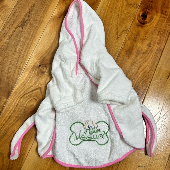 Super Cute House Coat for your Pet - Picture 3 of 3